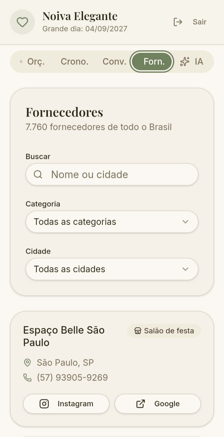 Tela de fornecedores do app com busca por nome ou cidade e cartão de salão de festa em São Paulo
